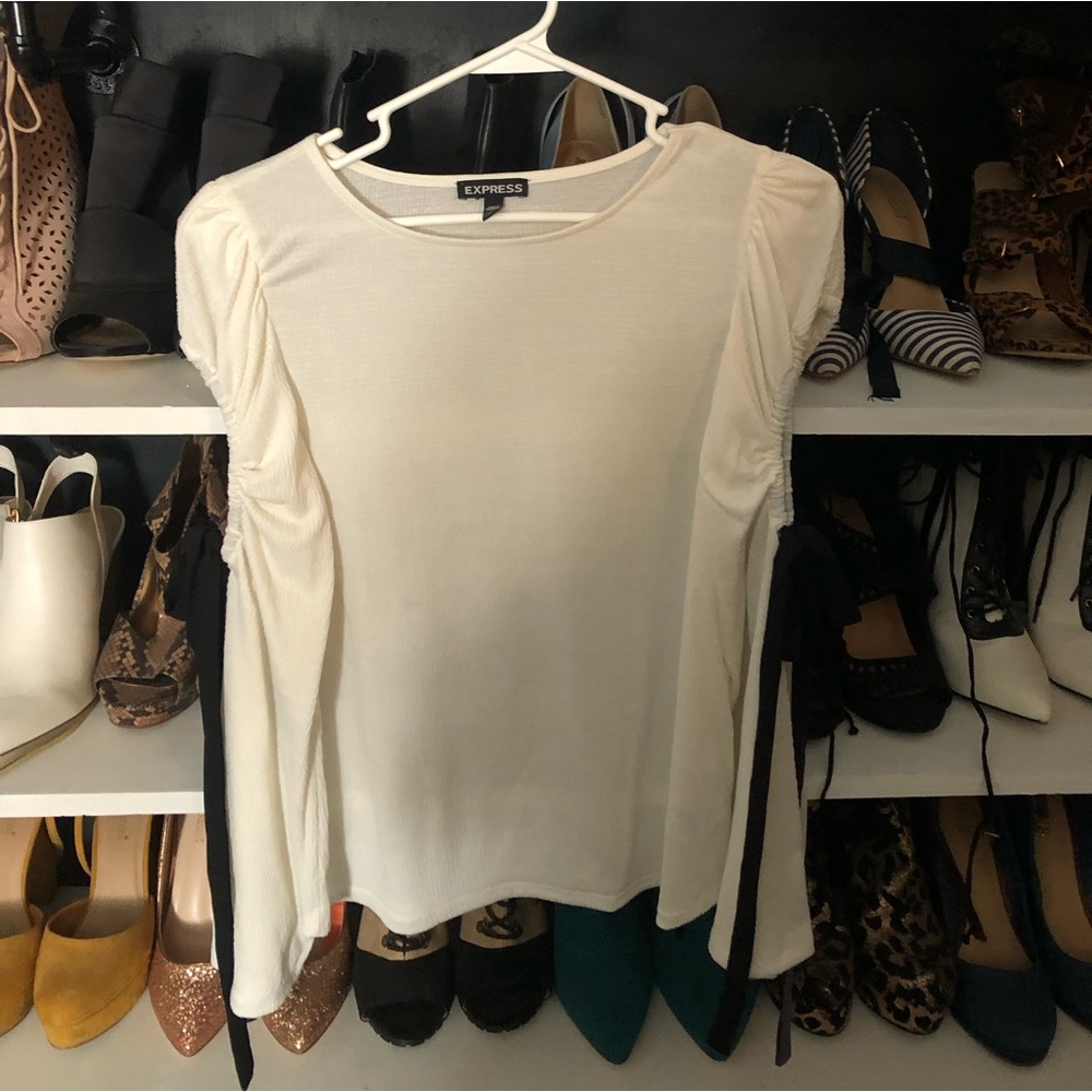 Express XS short sleeve top.